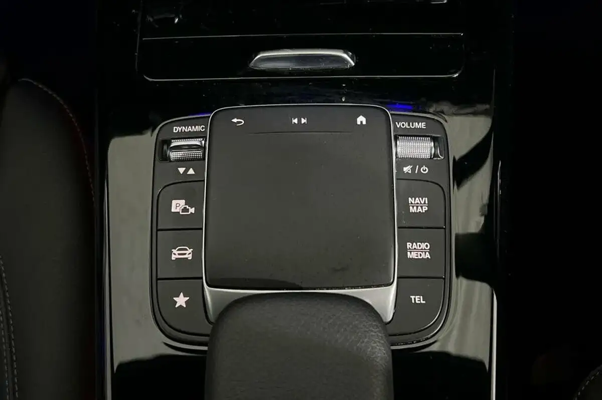 2020-mercedes-benz-cla-13-cla-250e-amg-line-premium-coupe-4d-big-30