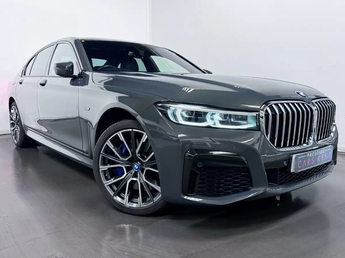 2022-bmw-7-series-30-745e-m-sport-big-8