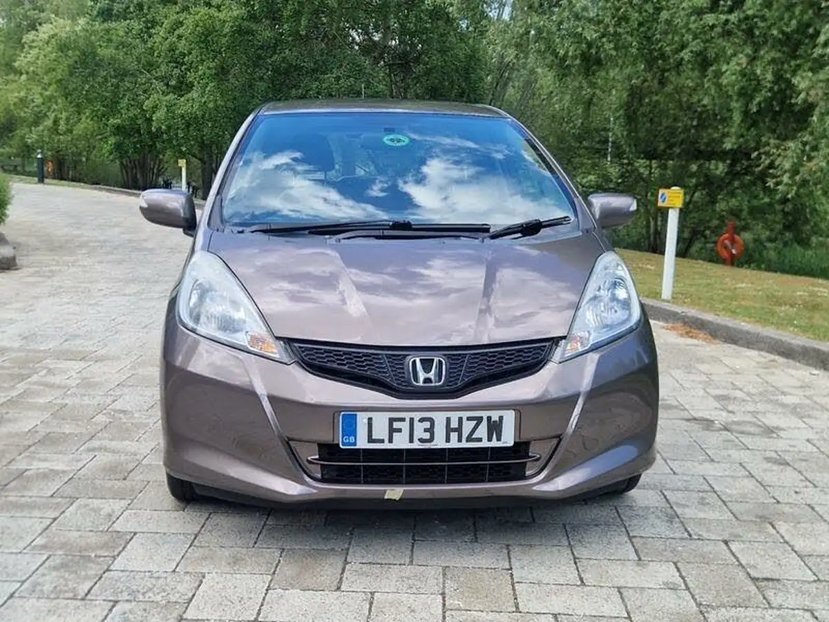 2013-honda-jazz-14-es-big-7
