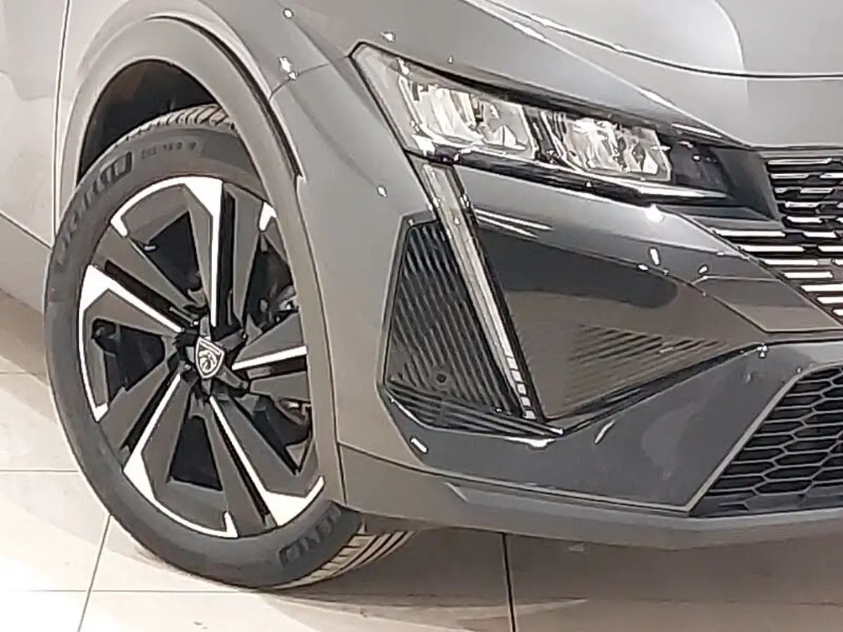 2023-peugeot-408-12-puretech-allure-premium-big-8