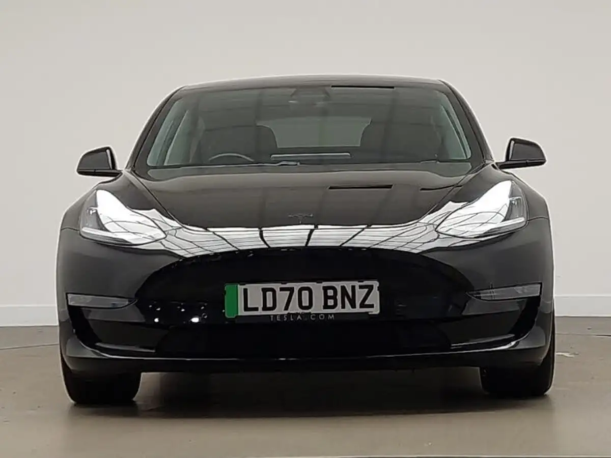 2020-tesla-model-3-e-long-range-big-11