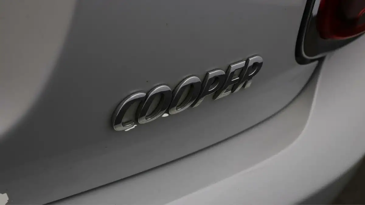 2019-mini-cooper-15-cooper-exclusive-134bhp-nav-hatchback-3d-auto-big-19