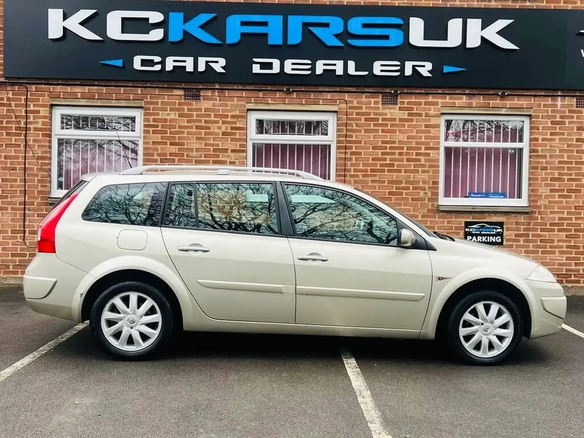 2008-renault-megane-19td-dynamique-s-non-estate-5d-big-3