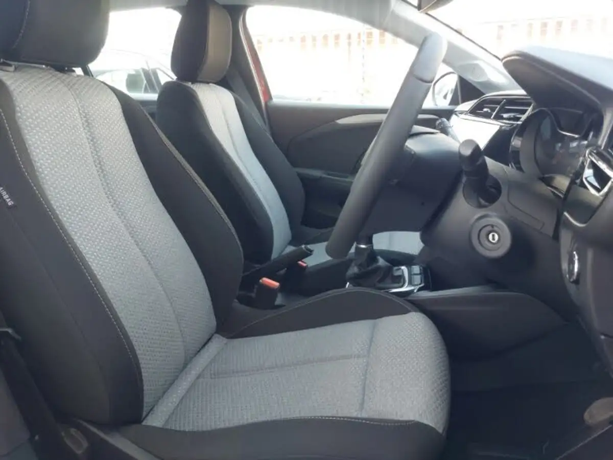 2024-vauxhall-corsa-12i-design-big-18