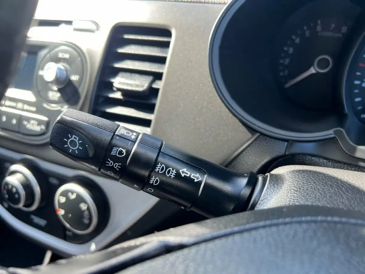 2013-kia-picanto-125-picanto-2-auto-big-16