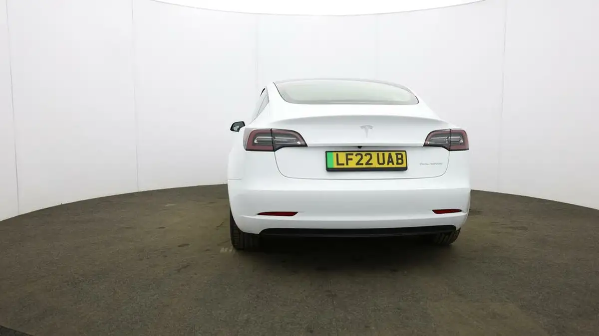 2022-tesla-model-3-e-long-range-big-63