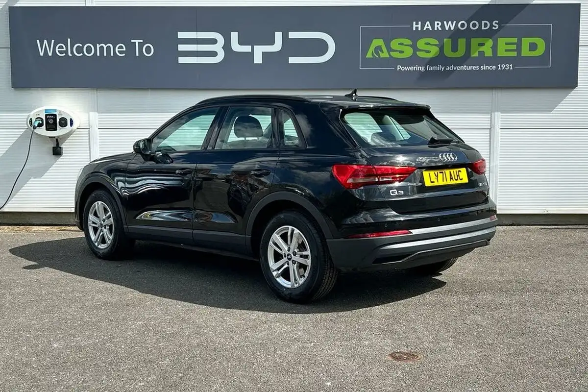 2022-audi-q3-15-35-tfsi-technik-cod-s-tronic-big-9