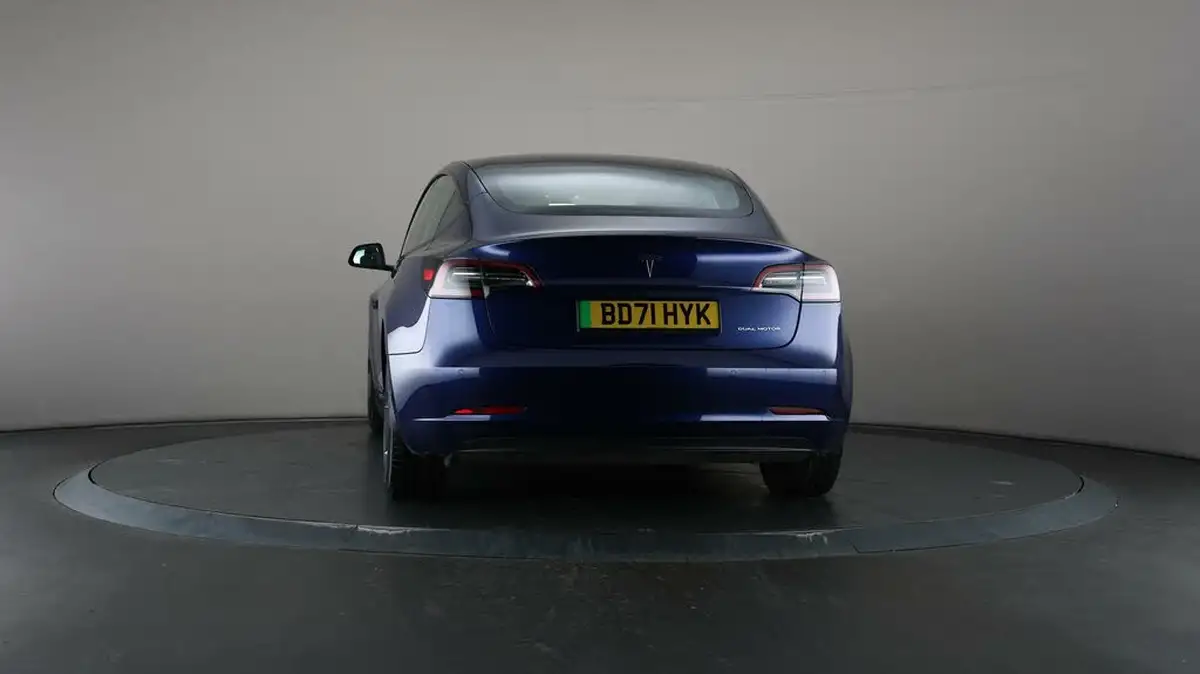 2021-tesla-model-3-e-long-range-awd-big-38
