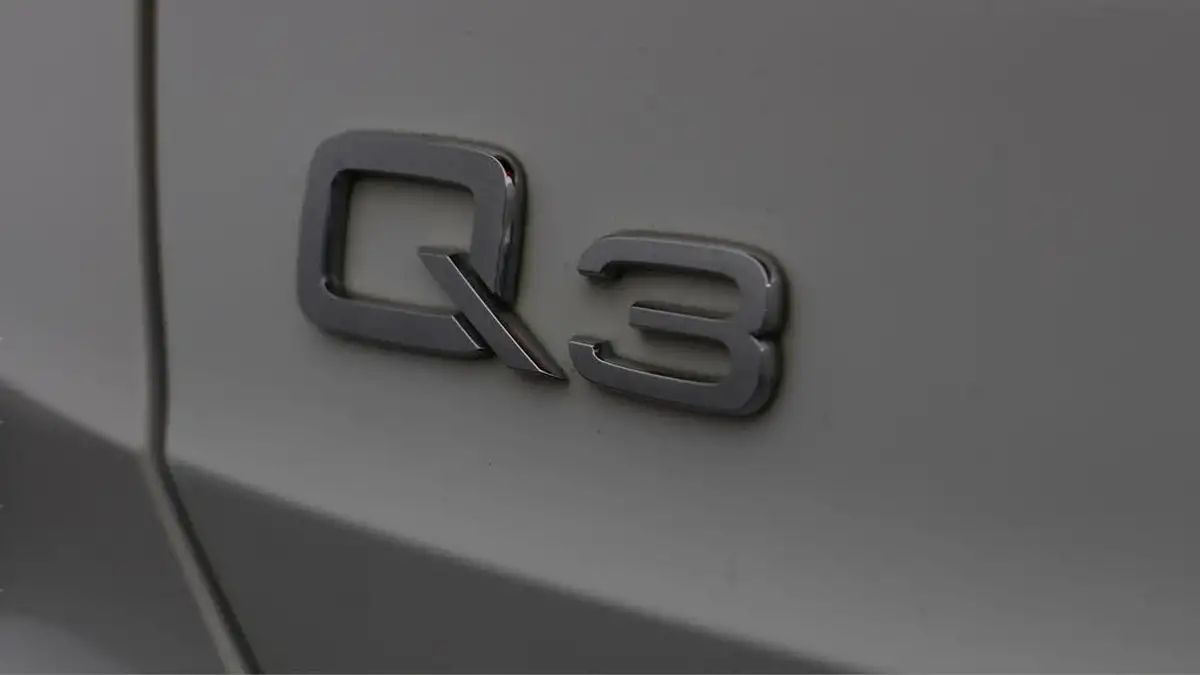 2022-audi-q3-15-35-tfsi-black-edition-codcomfort-sound-pack-station-wagon-big-20