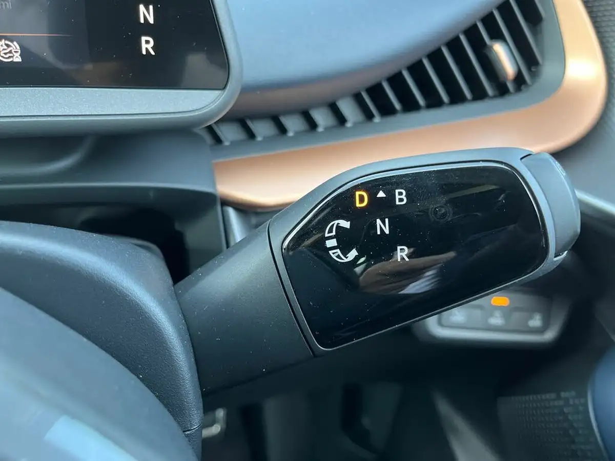 2025-cupra-tavascan-e-vz1-big-30