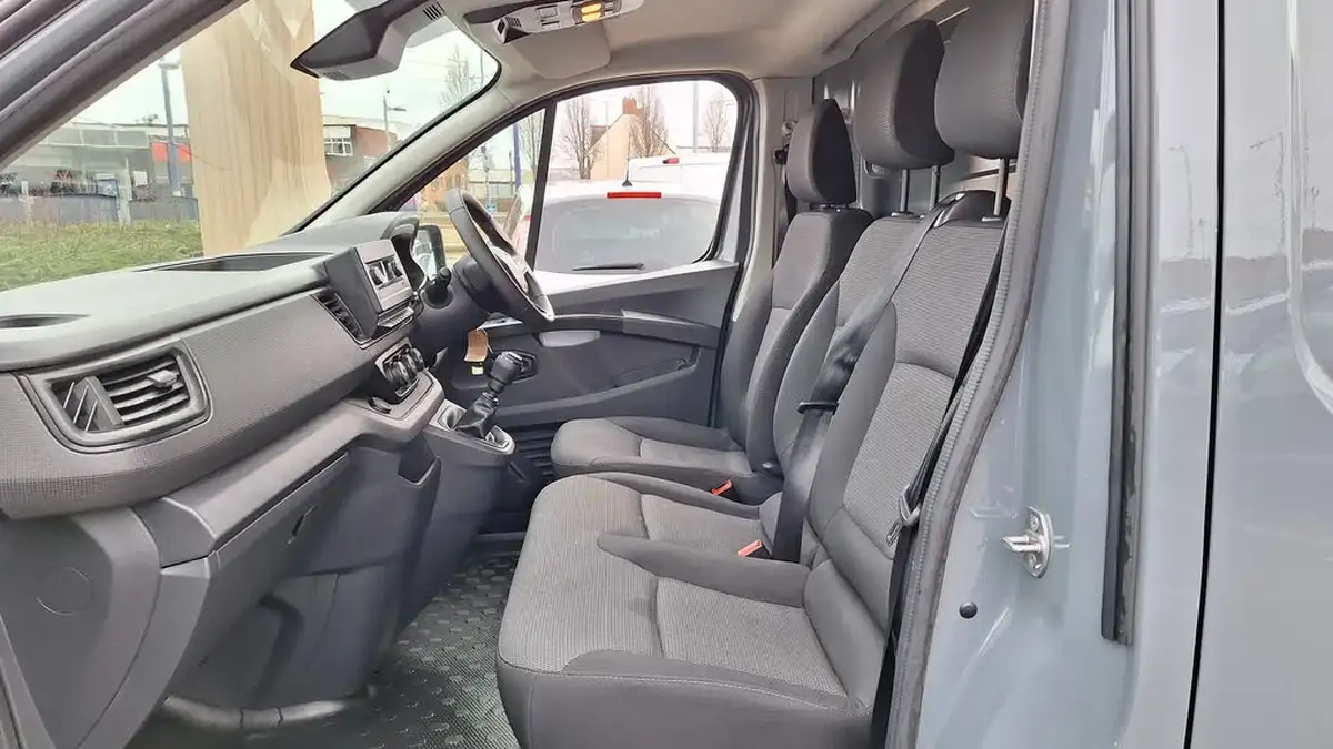 2023-renault-trafic-20dci-lh30-150-start-big-14