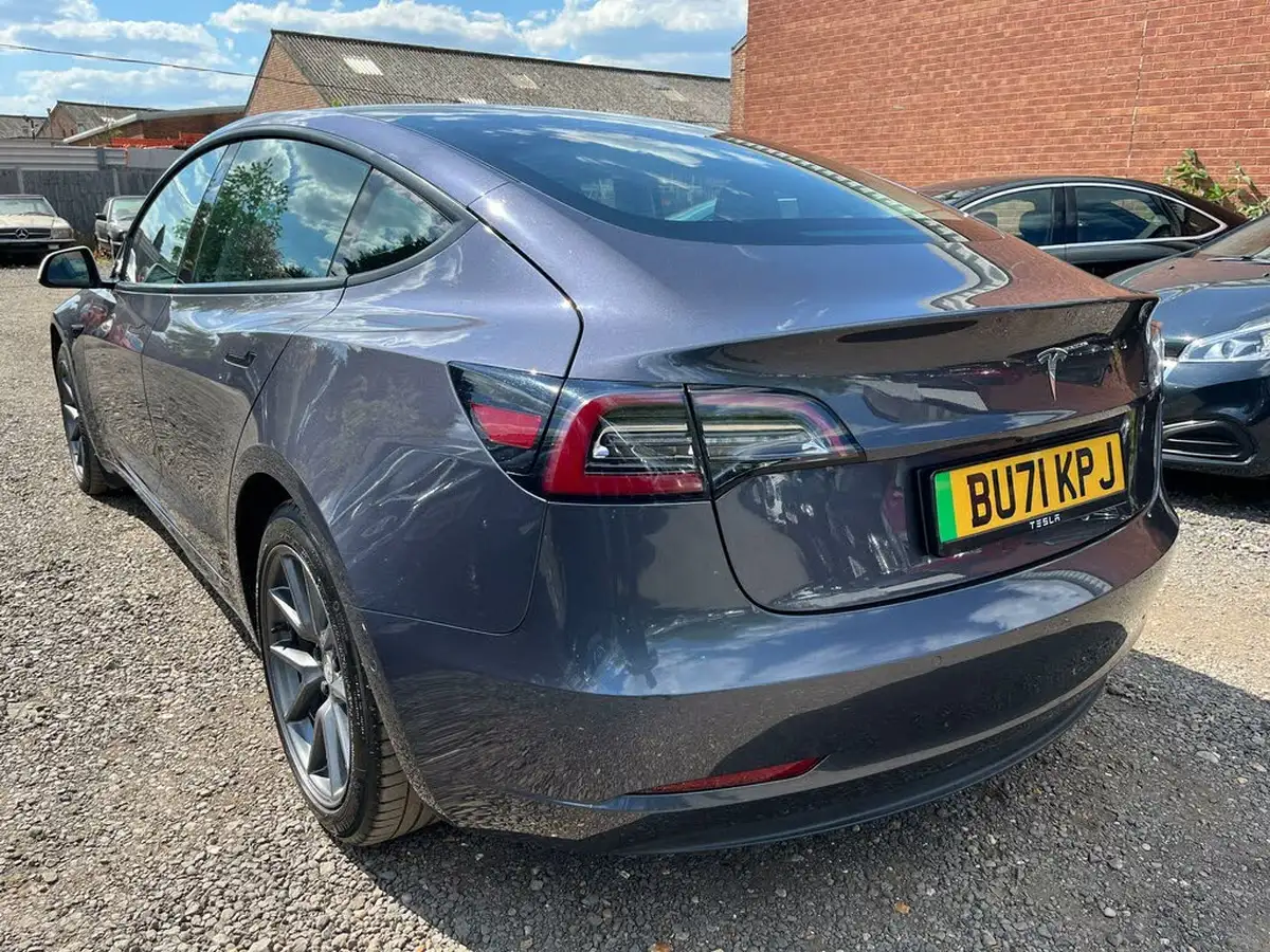 2021-tesla-model-3-e-standard-plus-big-2