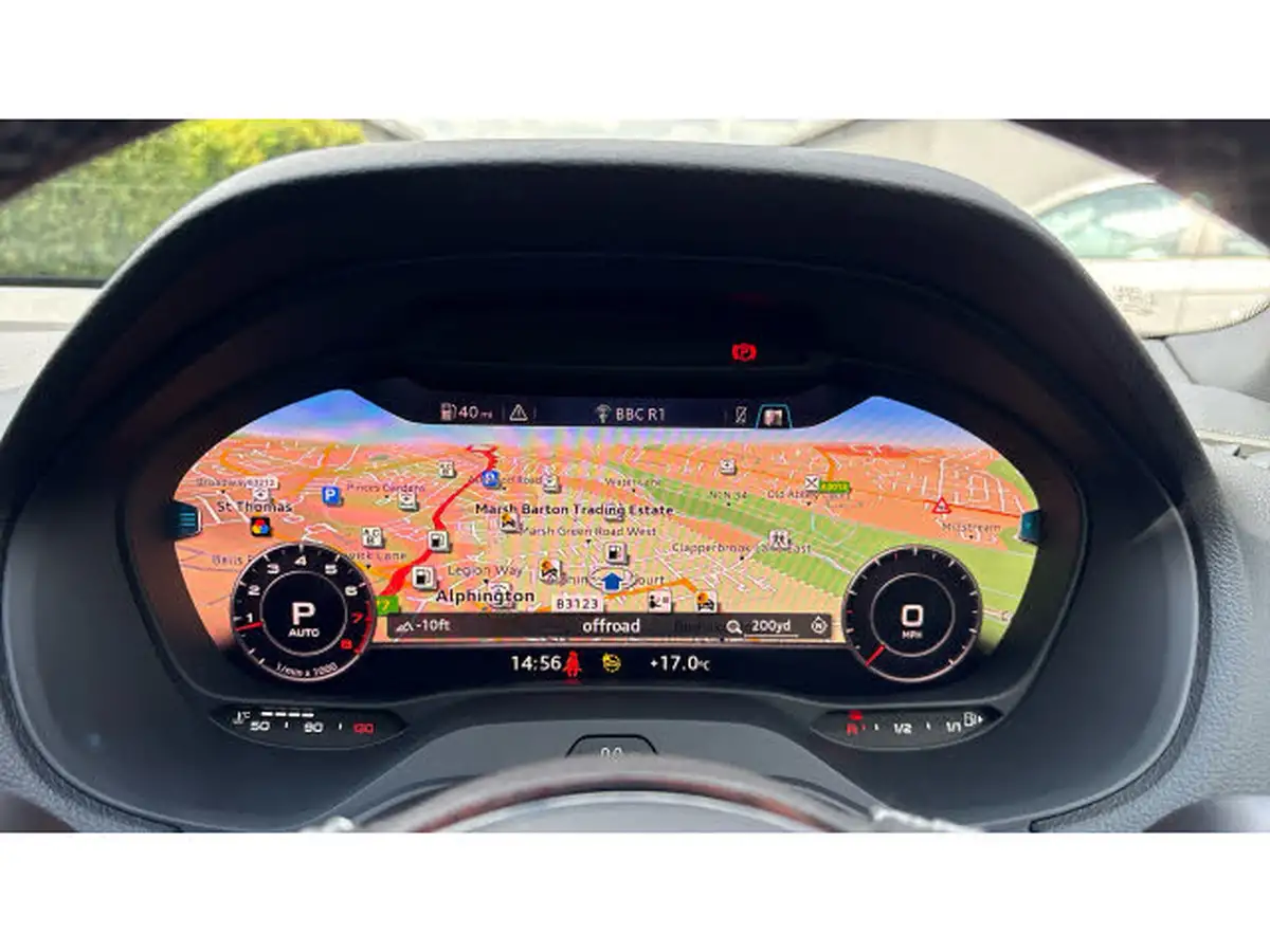 2022-audi-q2-15-35-tfsi-s-line-tronic-big-17