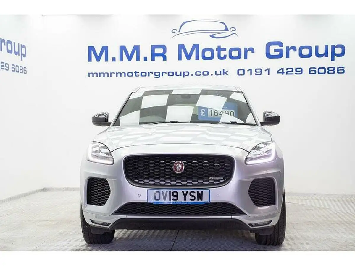 2019-jaguar-e-pace-20-i4d-r-dynamic-se-240ps-awd-auto-big-3