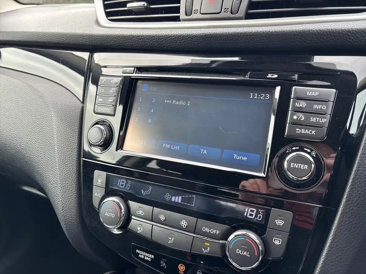 2016-nissan-qashqai-15dci-tekna-big-9