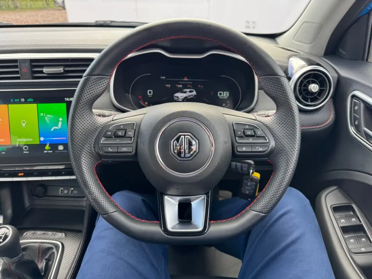 2023-mg-zs-suv-15-vti-tech-exclusive-big-18
