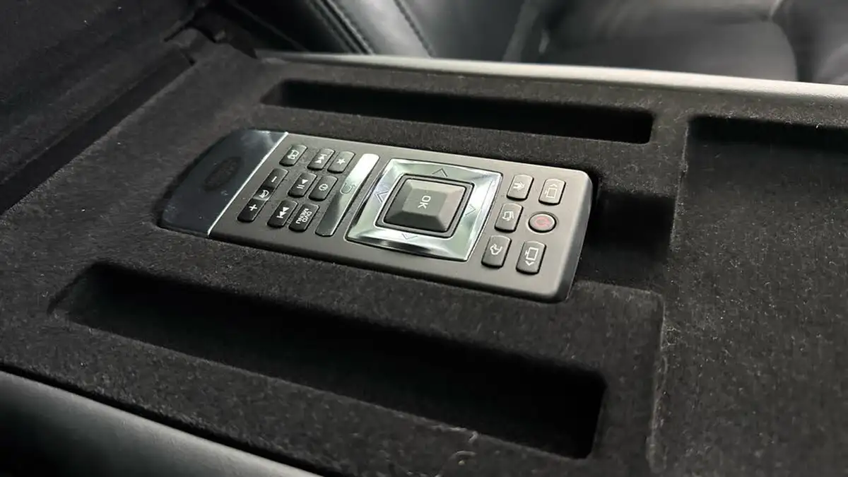 2019-land-rover-range-rover-20p400e-phev-autobiography-lwbss-big-26