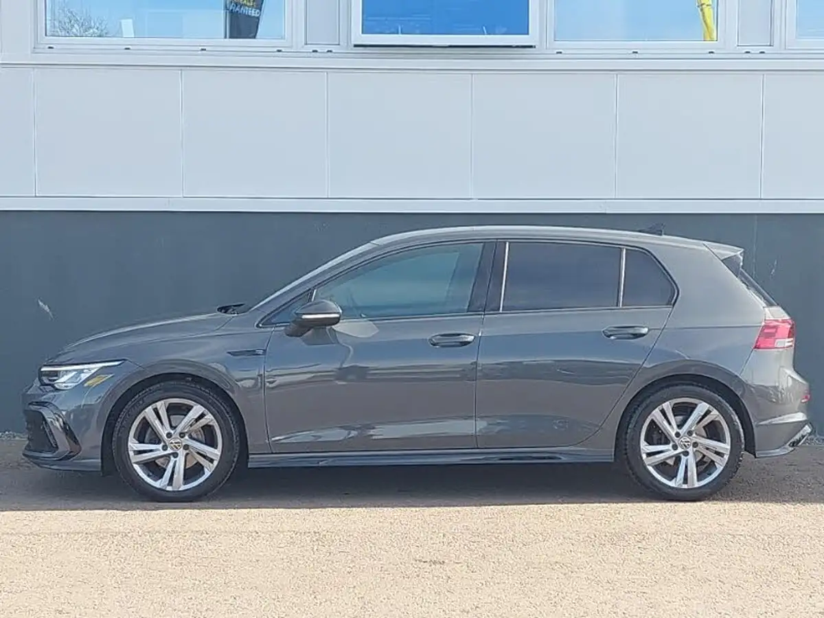 2021-volkswagen-golf-15-tsi-r-line-150ps-hatchback-big-3