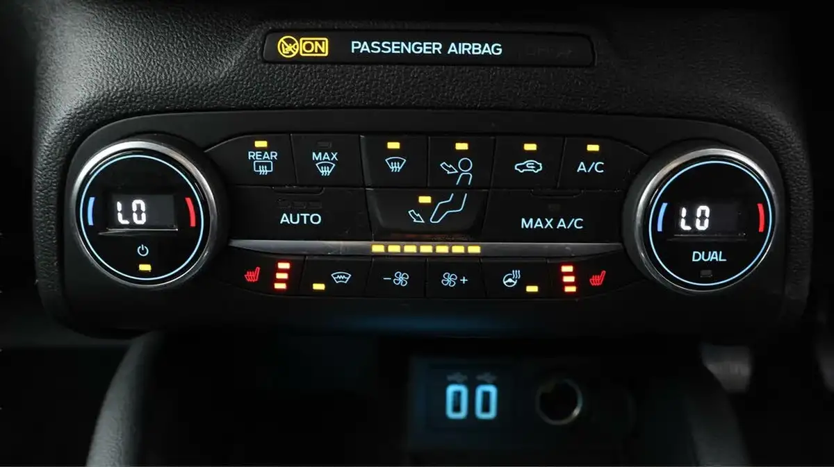 2021-ford-focus-10t-titanium-x-edition-125ps-hybrid-mhev-estate-big-16