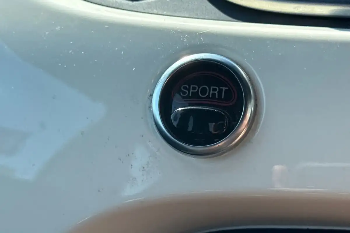2017-abarth-595-14-tjet-big-33