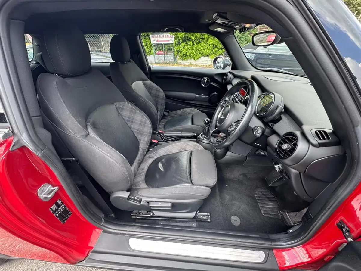 2016-mini-cooper-15-cooper-ss-hatchback-3d-big-4