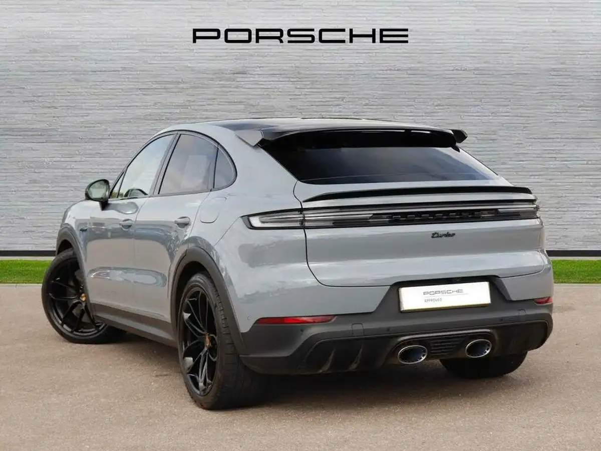 2024-porsche-cayenne-40-v8-turbo-e-hybrid-gt-package-coupe-big-4