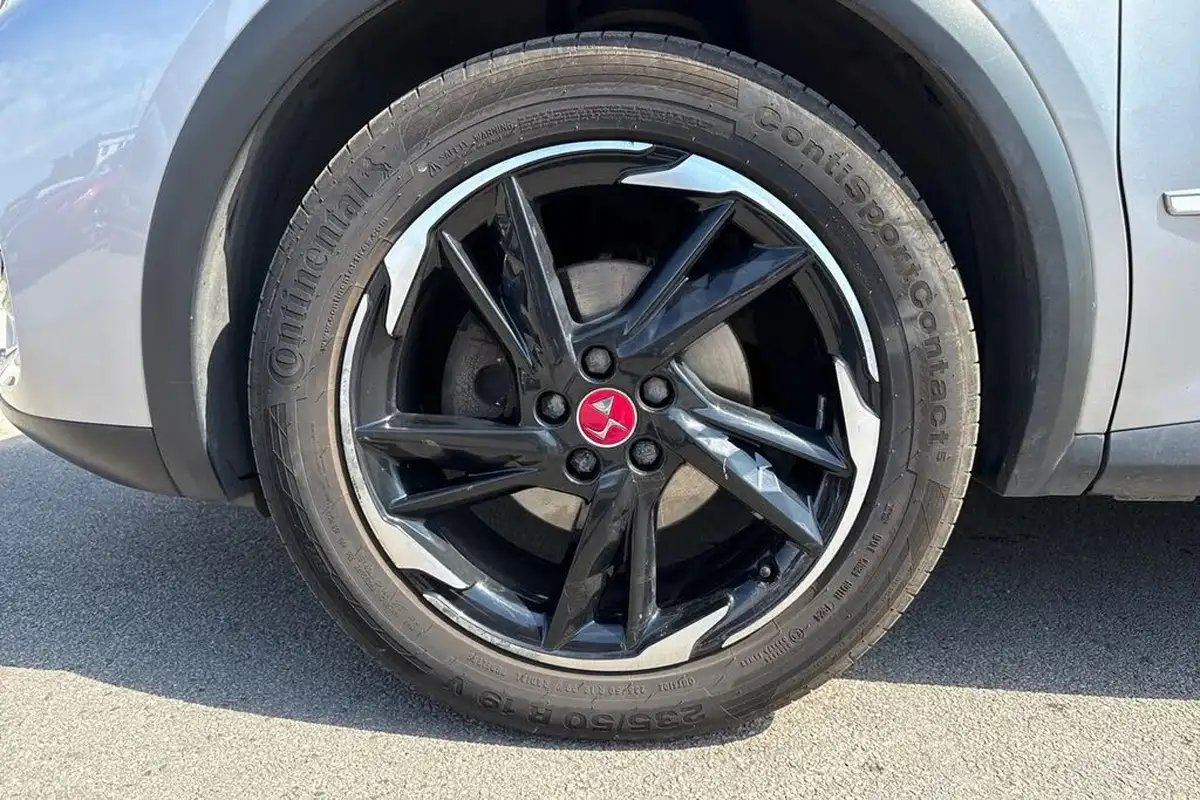 2019-ds-ds-7-crossback-20bluehdi-performance-line-big-11