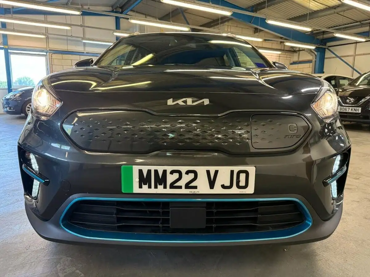 2022-kia-niro-ev-e-2-big-18