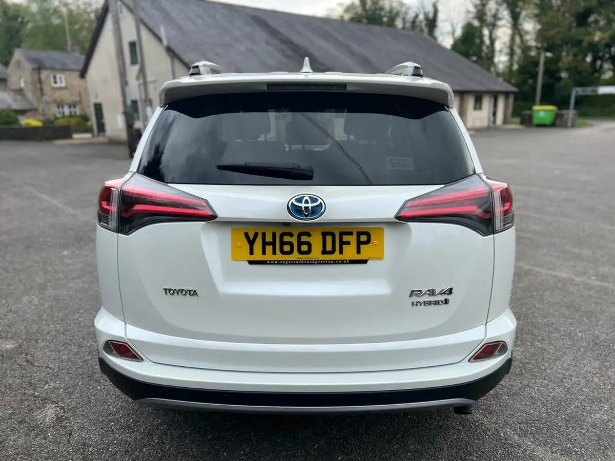 2016-toyota-rav4-25-vvt-i-excel-tss-navi-cvt-big-6
