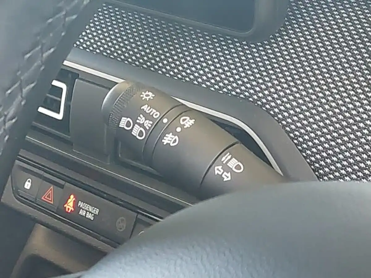 2023-dacia-sandero-10-tce-expression-90bhp-big-16