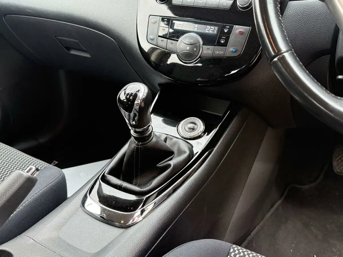 2015-nissan-pulsar-15dci-acenta-big-42