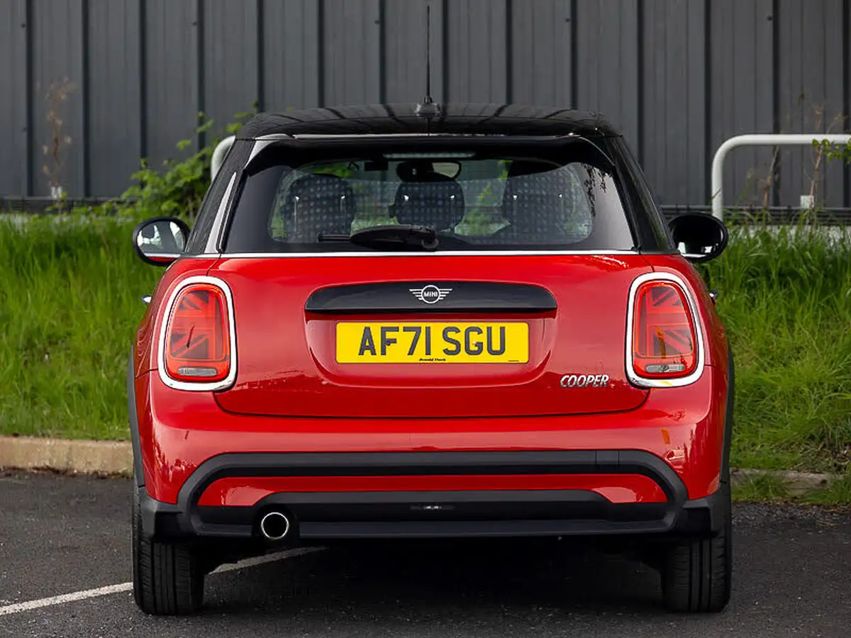 2021-mini-cooper-15-cooper-classic-hatchback-5d-big-11