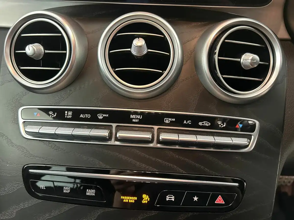 2022-mercedes-benz-glc-class-20d-glc220d-amg-line-premium-195ps-station-wagon-5d-1950cc-4matic-plus-big-24
