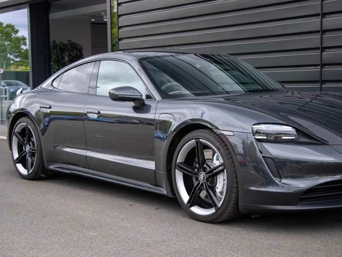2021-porsche-taycan-e-4s-571ps-performance-battery-plus-big-17