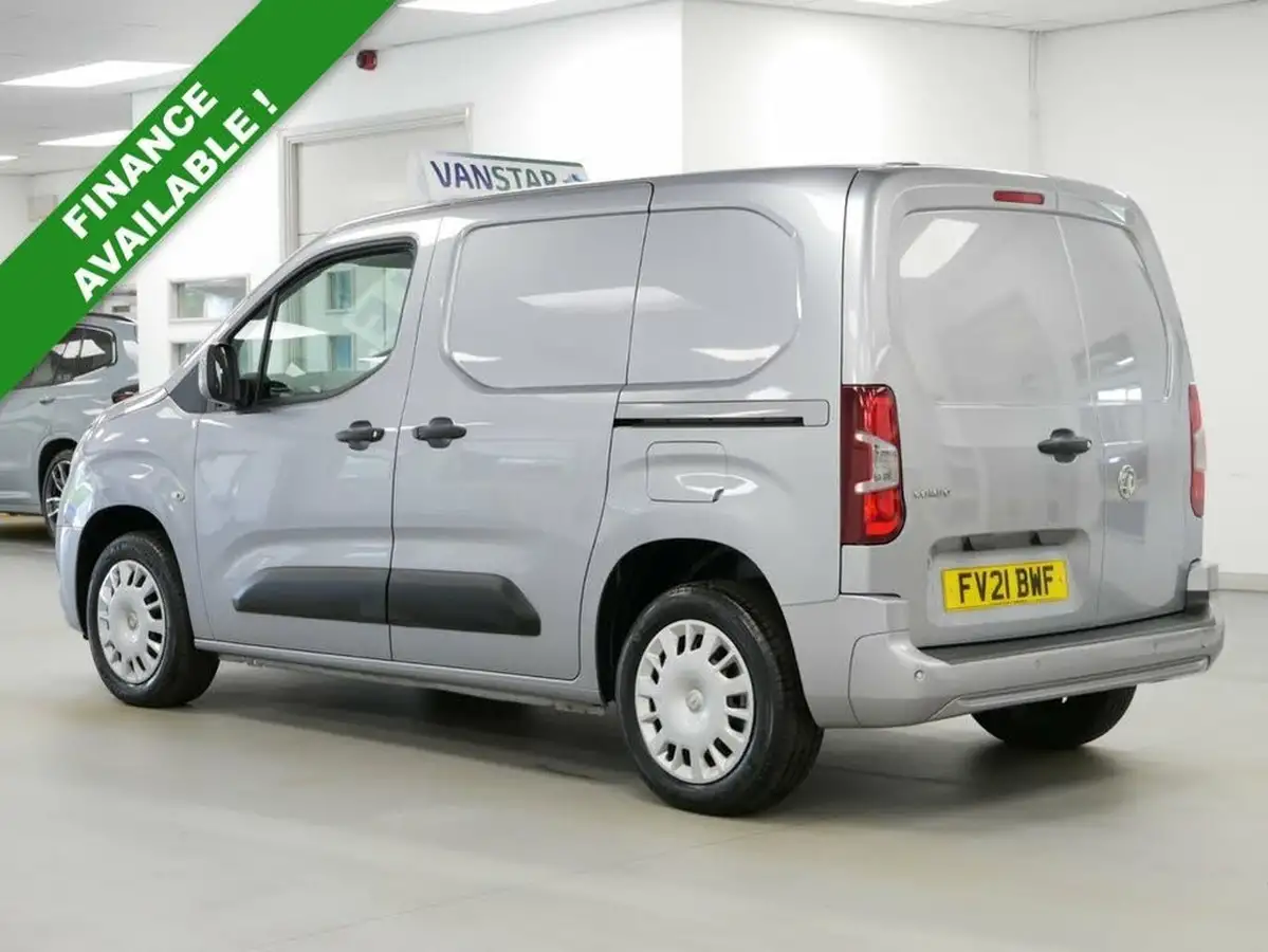 2021-vauxhall-combo-15cdti-sportive-2000-100pseu6dt-big-9