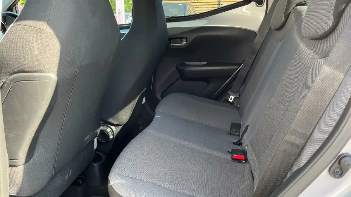 2020-toyota-aygo-10-vvt-i-x-trend-tss-x-shift-big-30