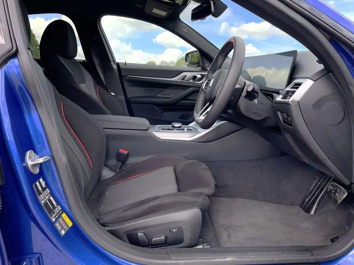 2024-bmw-i4-e-m50-big-36