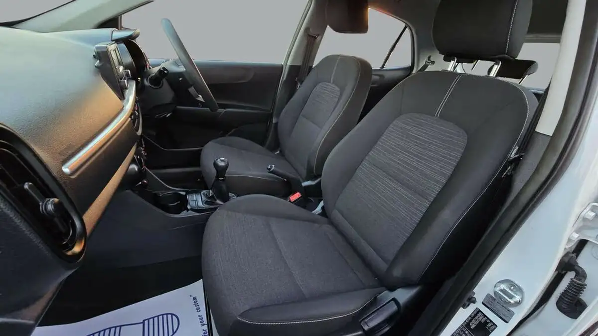 2018-kia-picanto-10-1-66bhp-big-18