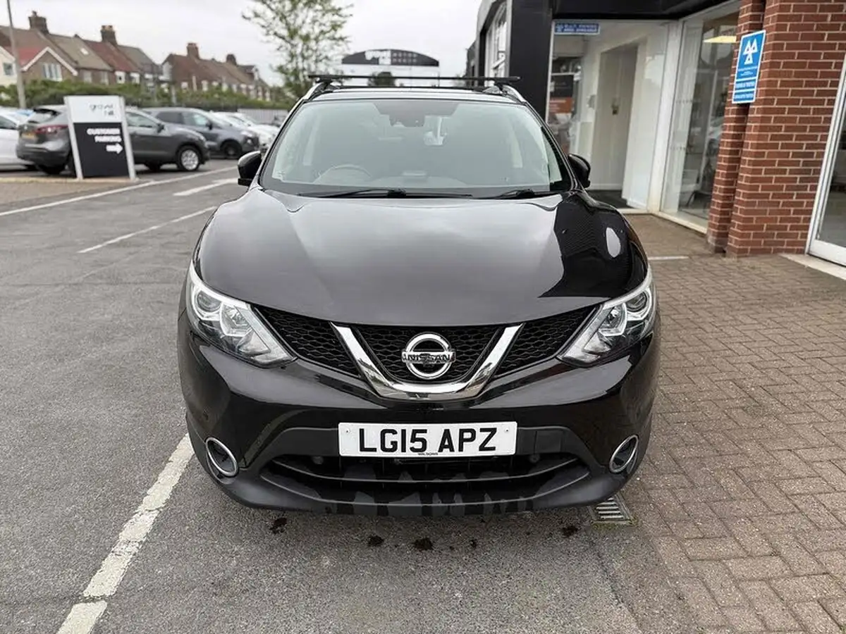 2015-nissan-qashqai-12-n-tec-xtronic-cvt-big-1