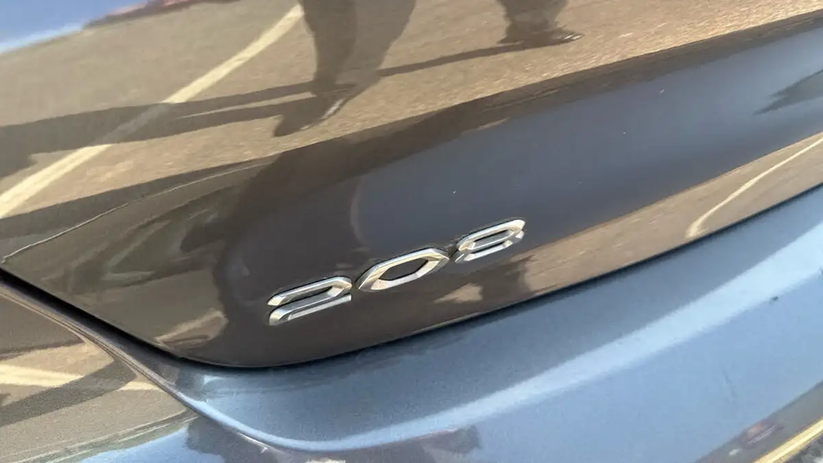 2022-peugeot-208-12-puretech-gt-100bhp-eat8-big-32
