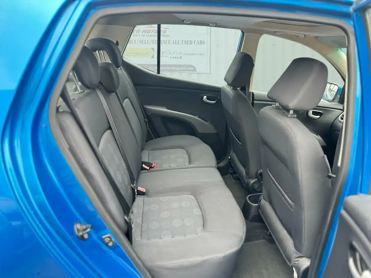 2010-hyundai-i10-12-style-big-24