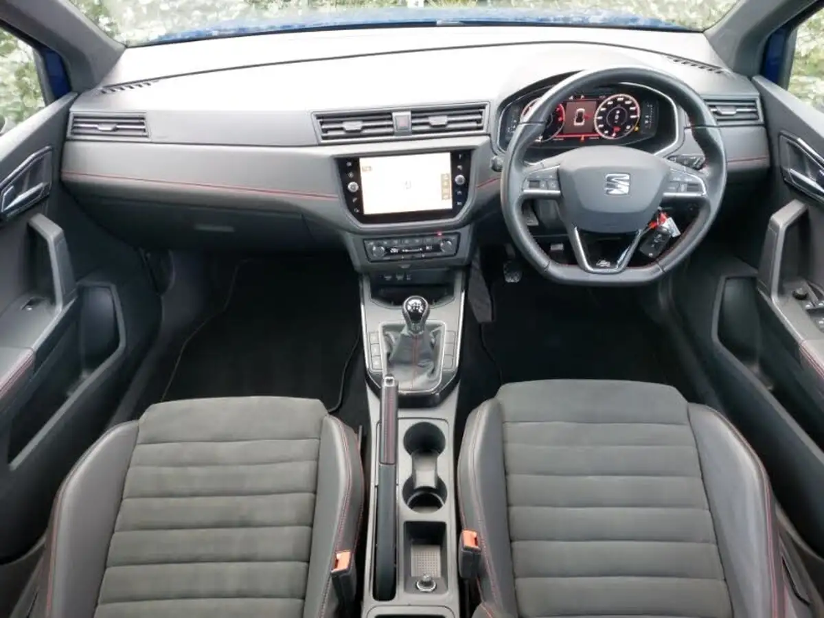 2018-seat-arona-10-tsi-fr-sport-big-2