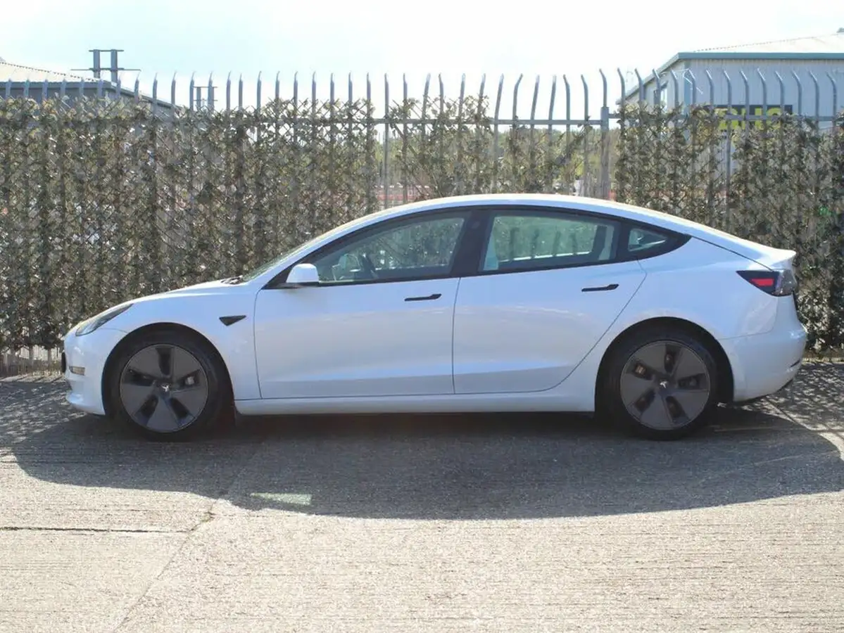 2021-tesla-model-3-e-long-range-4x4-big-6