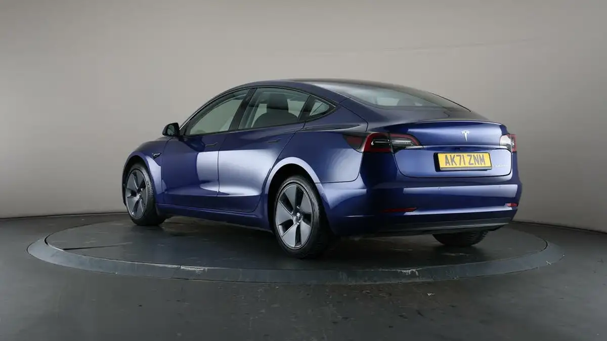 2021-tesla-model-3-e-long-range-awd-big-72