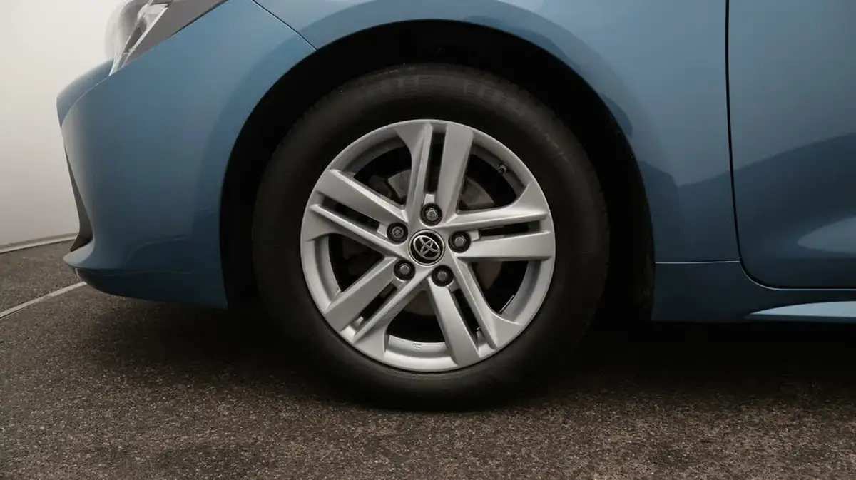 2022-toyota-corolla-18-vvt-i-icon-120bhp-trk-hatchback-5d-big-18