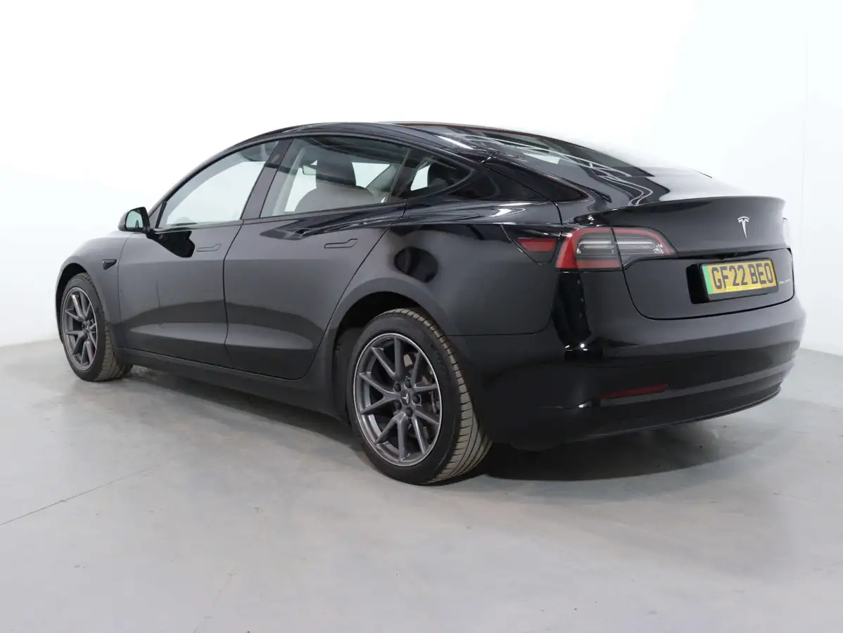 2022-tesla-model-3-e-long-range-big-6