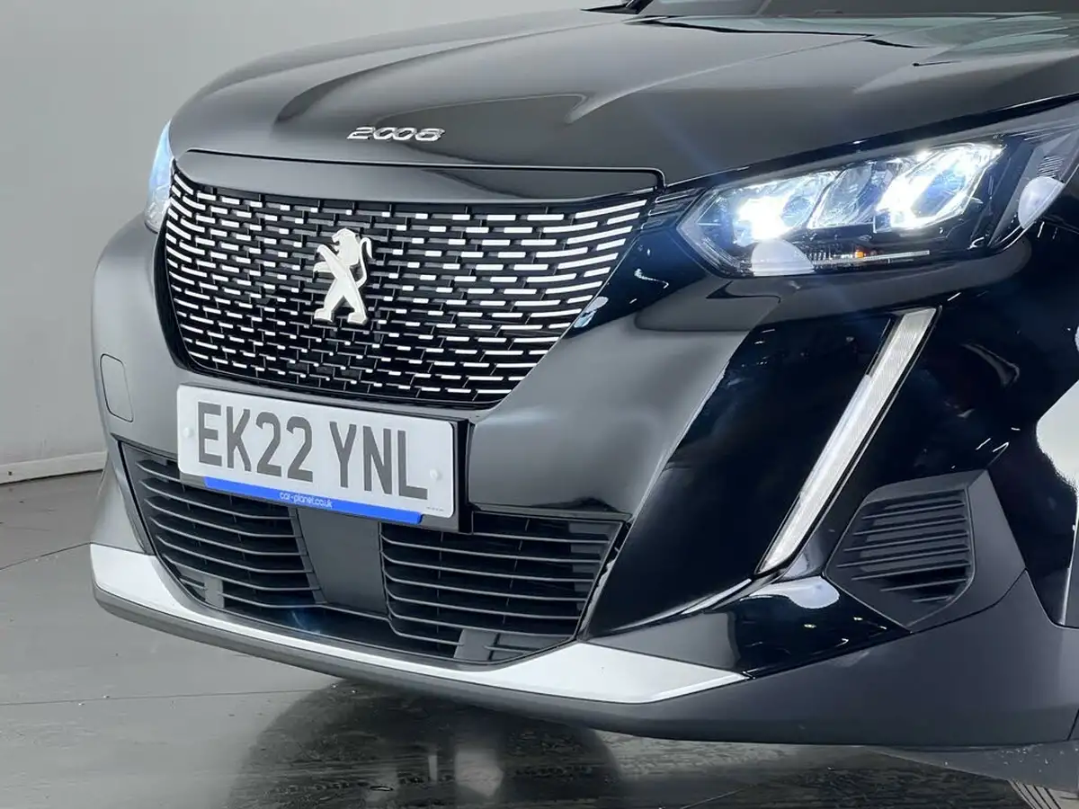 2022-peugeot-2008-suv-12-puretech-allure-premium-130bhp-eat8-big-46