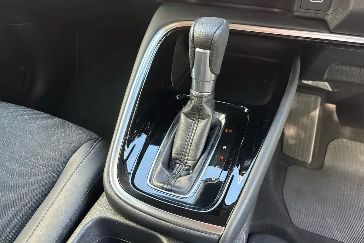2023-honda-hr-v-15-i-mmd-advance-big-20