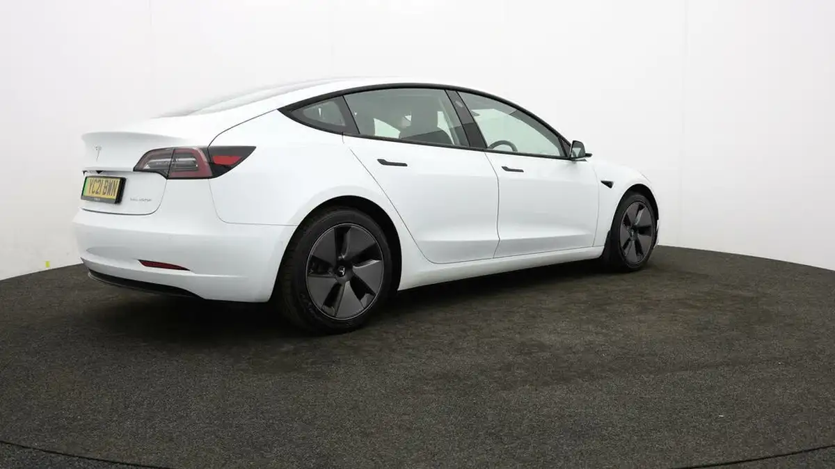 2021-tesla-model-3-e-long-range-4x4-big-33