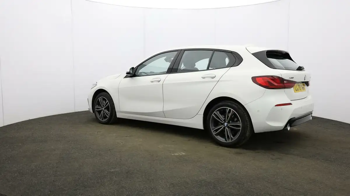 2021-bmw-1-series-20td-120d-xdrive-sport-lcp-big-4